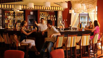 iberostar-laguna-azul-lobby-bar.jpg